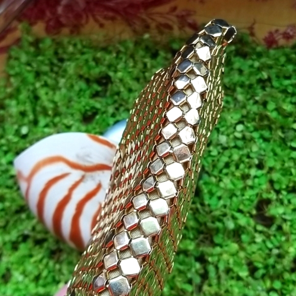 Glitzy ART Lumured Gold Mesh Germany Clam Shell Fancy Special Bag Purse 5" sq - Picture 10 of 13